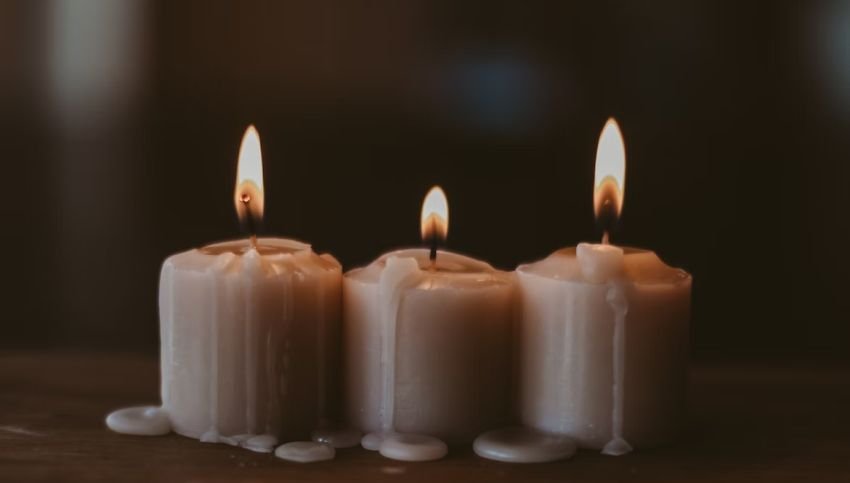 Hero image - do candles produce carbon monoxide
