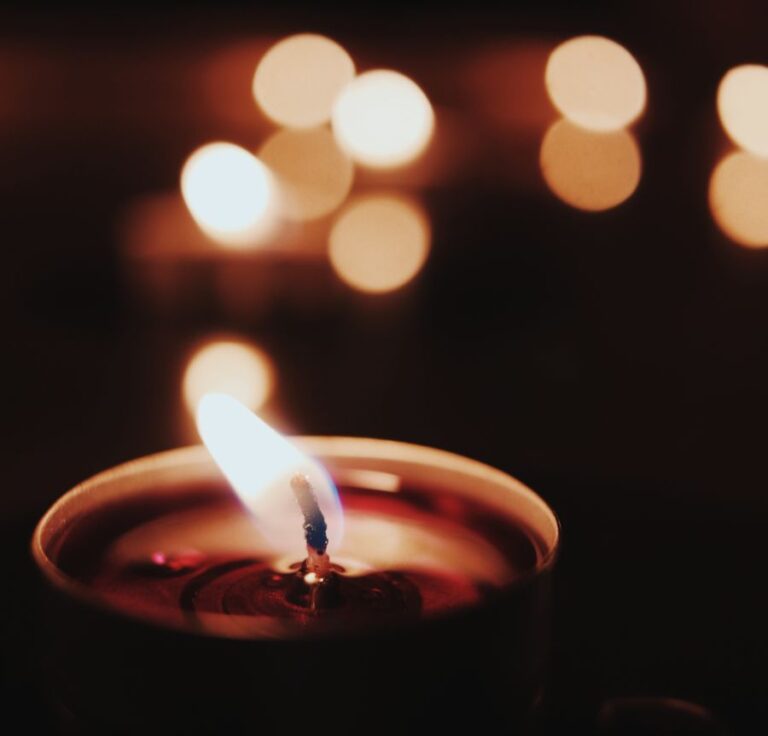 Exploding Candle Why Did My Glass Candle Explode? [Explained] ScentGraph